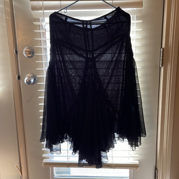 Amazing black textured skirt - Picture 7 of 12